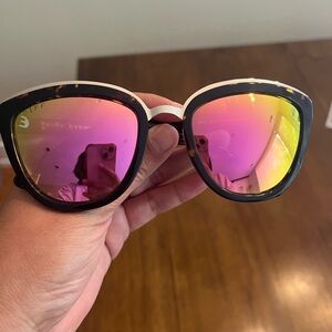 DIFF eyewear Rose Polarized Sunglasses
